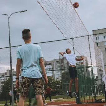 Волейбольний майданчик