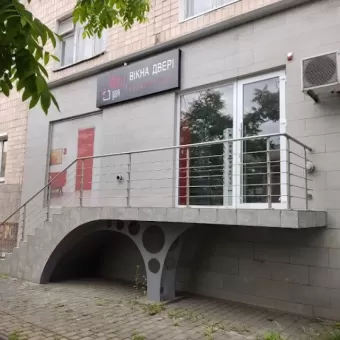Файні двері