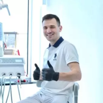 Стоматолог Микола Ліштван