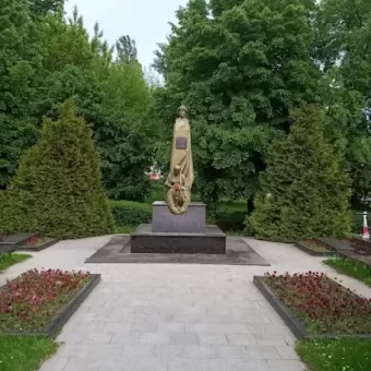 Обеліск захисникам Вітчизни