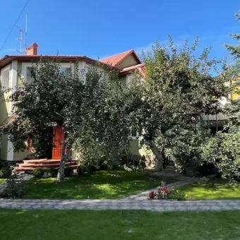 Sister’s Villa by K.S.