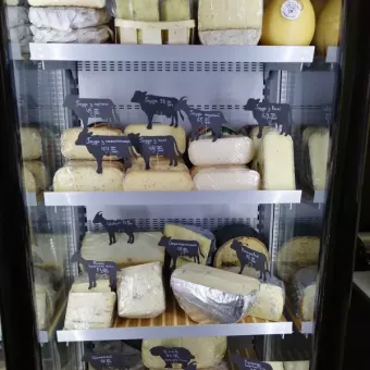 "Сирна тареля" - craft cheese shop