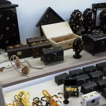 Український бурштиновий дім