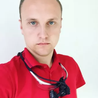 Стоматолог Грицунь Юліян Ігорович