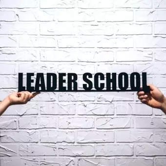 Мовна школа "Лідер"