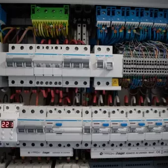 12/220 Сервіс. Розумний будинок. LED Освітлення. Електромонтаж.