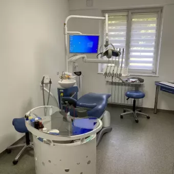 Dentist DR. Valentin Golovach