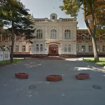 Училище, де відбувалось перше засідання міської ради робочих і солдатських депутатів