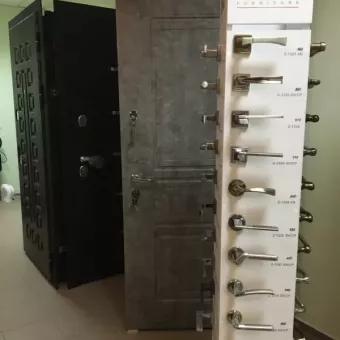 Wood стиль - входные и межкомнатные двери