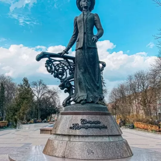 Пам’ятник Соломії Крушельницькій